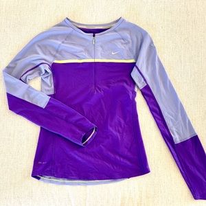 Women’s Nike dry fit top